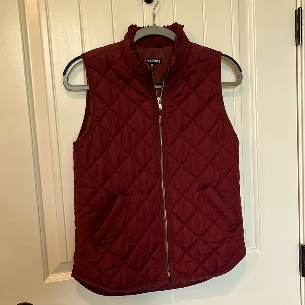 JCrew Mercantile lightweight maroon vest